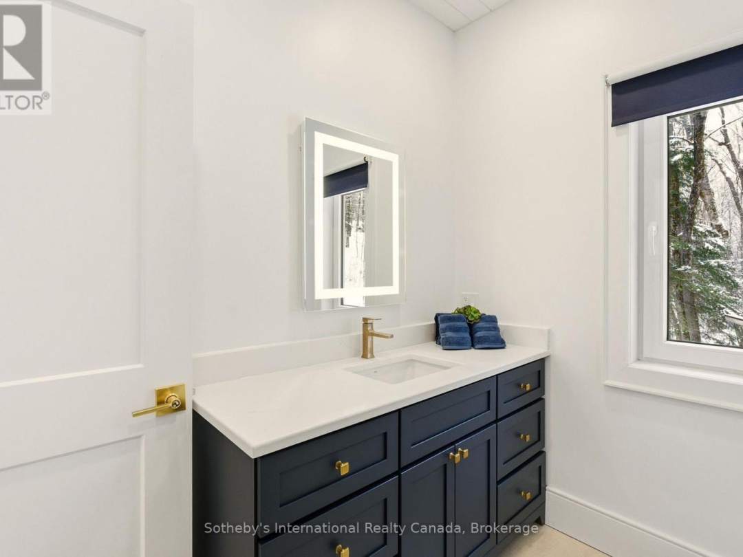 2435 RAVENSCLIFFE ROAD, Huntsville (Stisted)