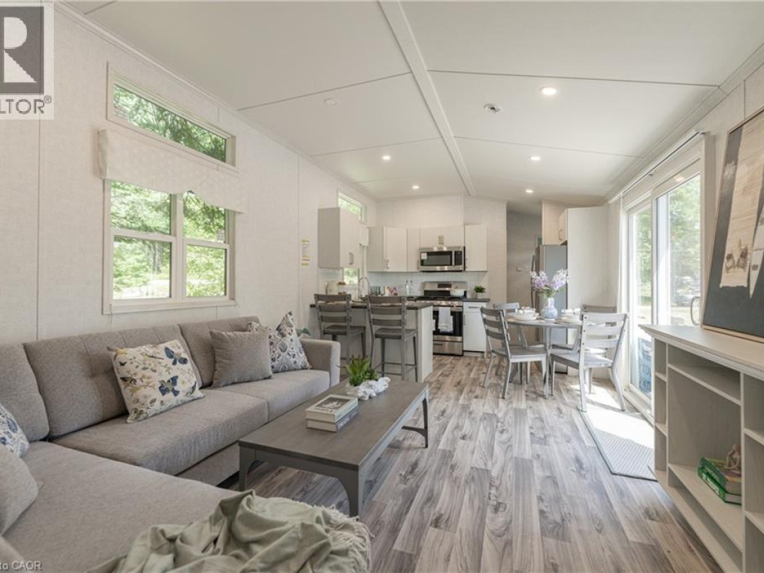 85 HUTCHINSON BEACH Road Unit# B56, Deer Lake