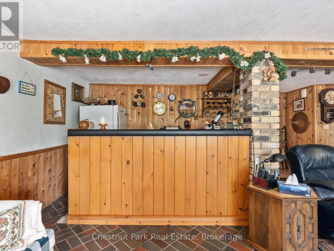 652 NORTH WASEOSA LAKE ROAD, Waseosa Lake