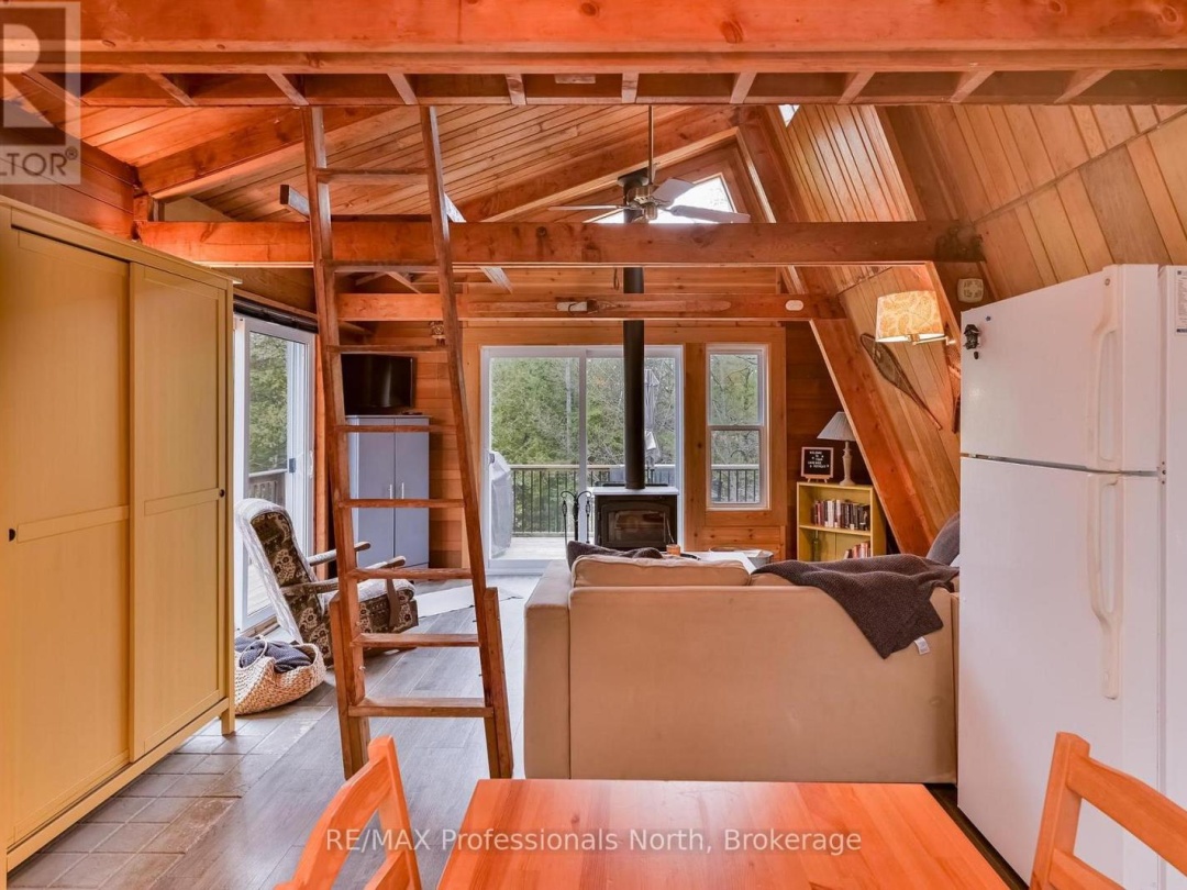 1422 AVERY LANE, Gooderham Lake