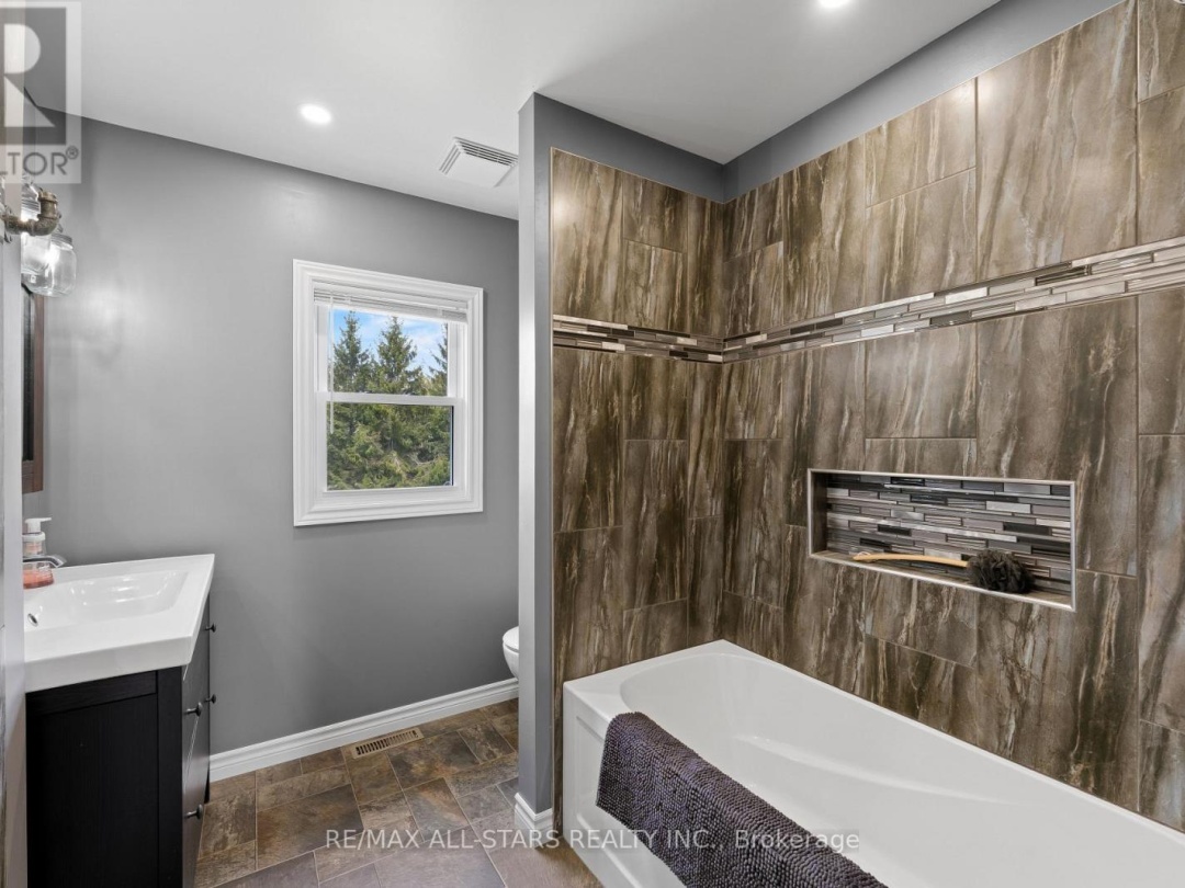 255 COUNTY RD 30, Kawartha Lakes (Verulam)