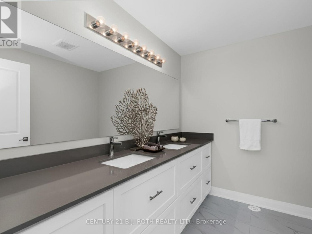 UNIT 12N - 89 LIGHTFOOT DRIVE, 