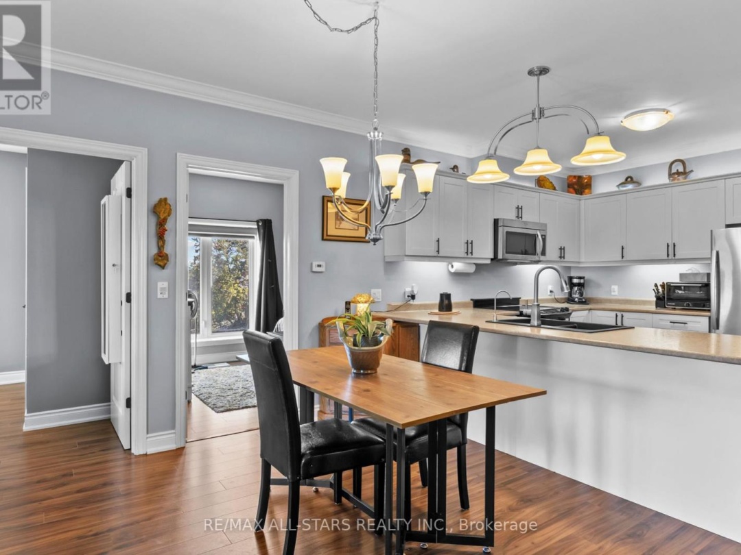 308 - 94 FRANCIS STREET W, 
