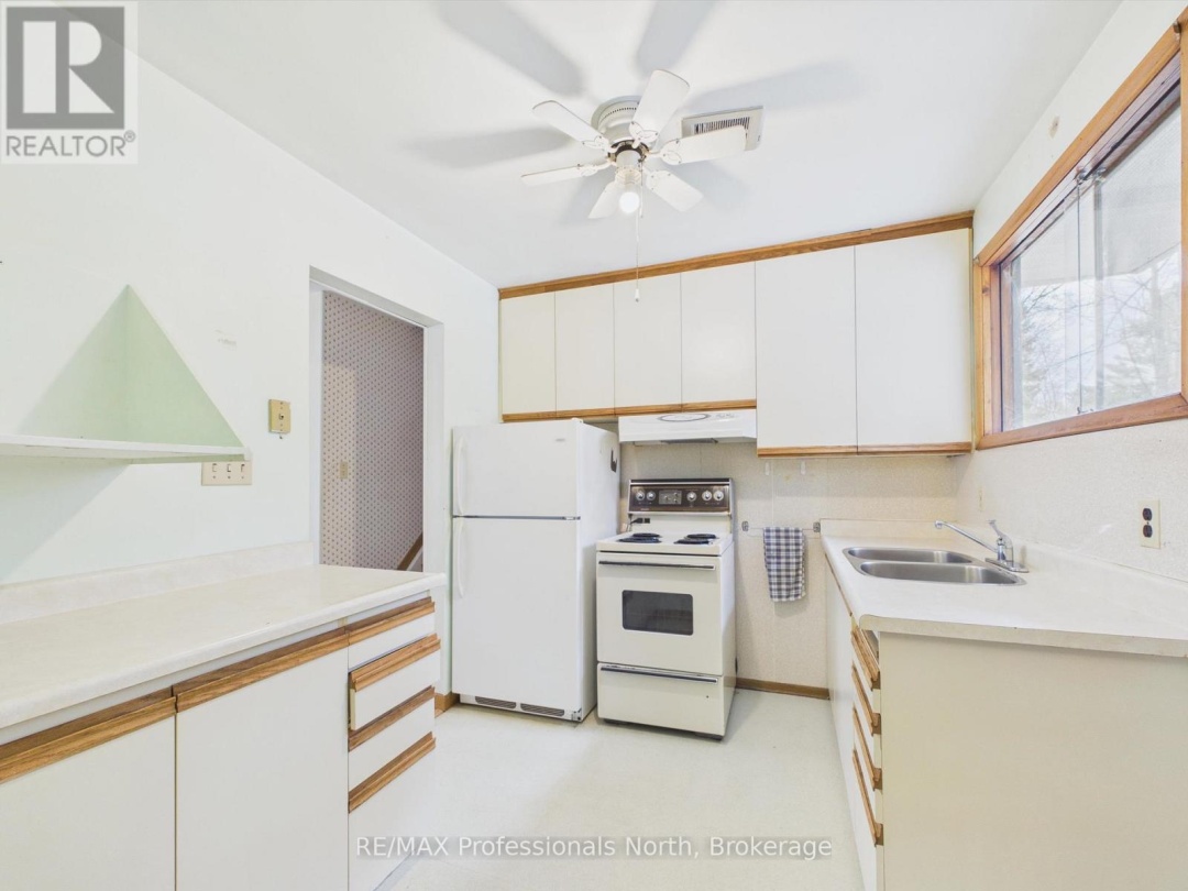 11 BEACON LANE, Bracebridge (Macaulay)
