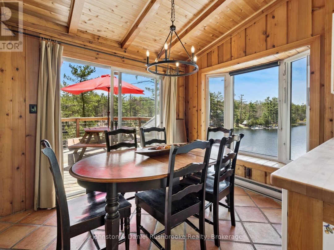 1052 NORTH SUNSET BAY ROAD, Lake Muskoka