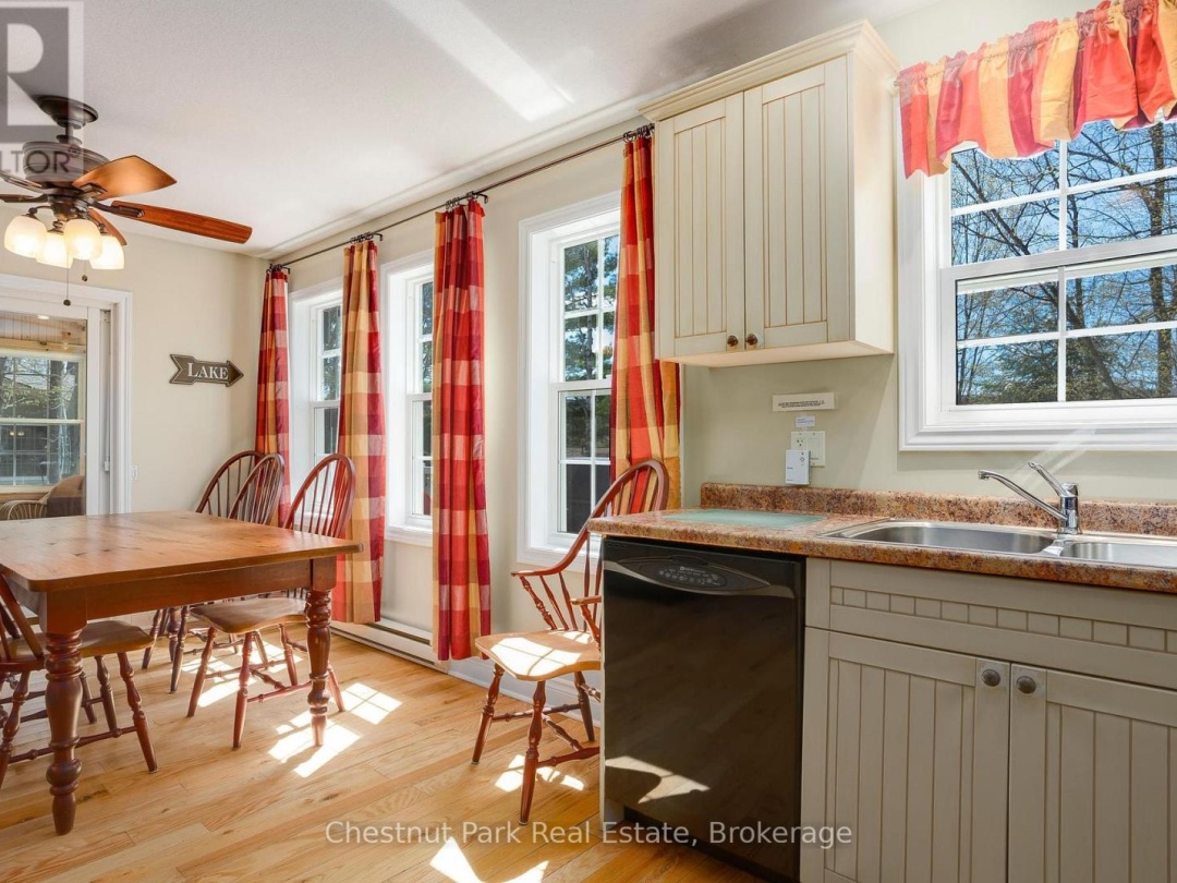 107-10 - 1052 RAT BAY ROAD, Lake of Bays