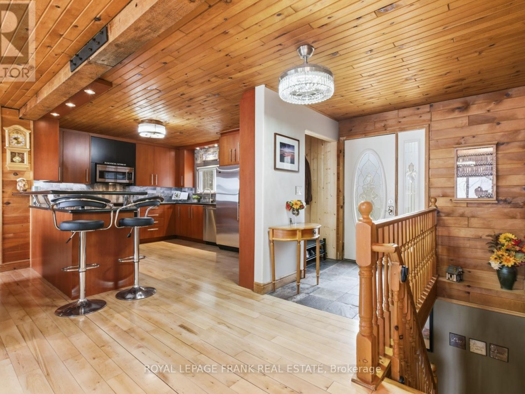 111 BALL POINT ROAD, Lake Scugog