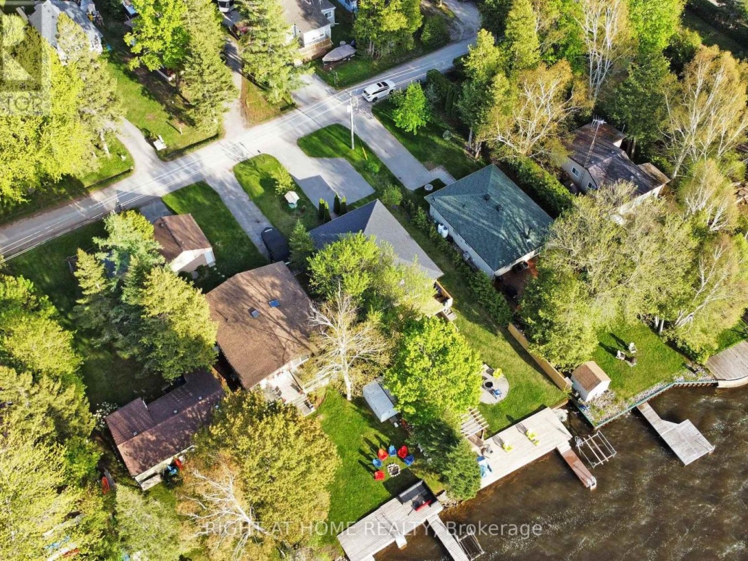 62 ANTIQUARY ROAD, Canal Lake