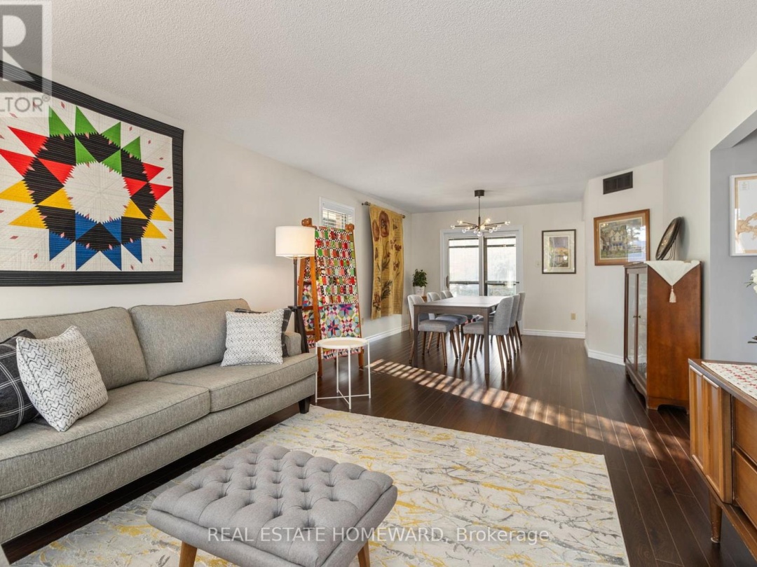 69 ISLAND BAY DRIVE W, 