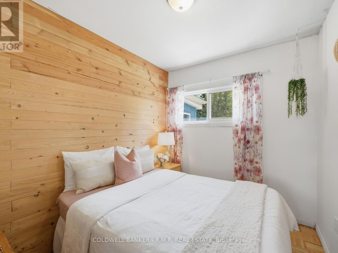 63 LITTLE SILVER LAKE WAY, Little Silver Lake
