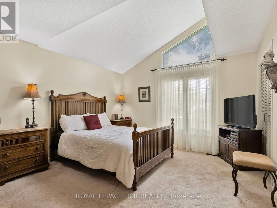 5 PARK LANE, Lake Simcoe