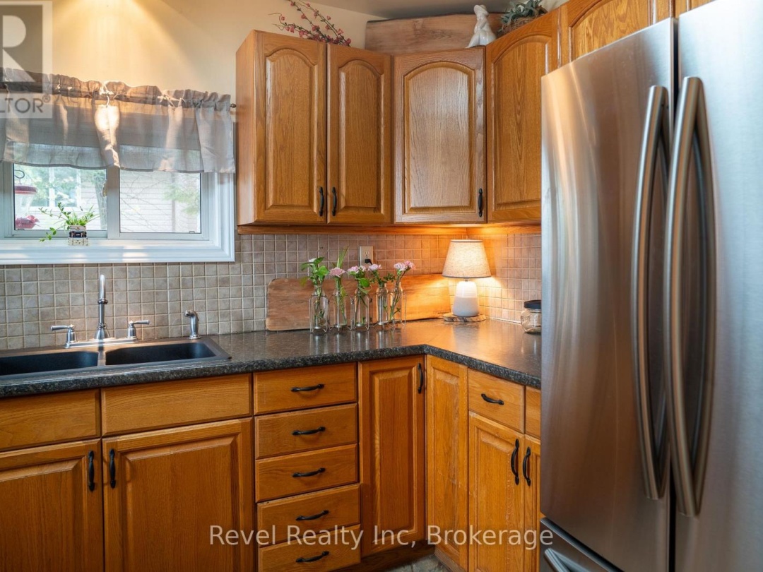 14 SWALLOW ROAD, Miller Lake