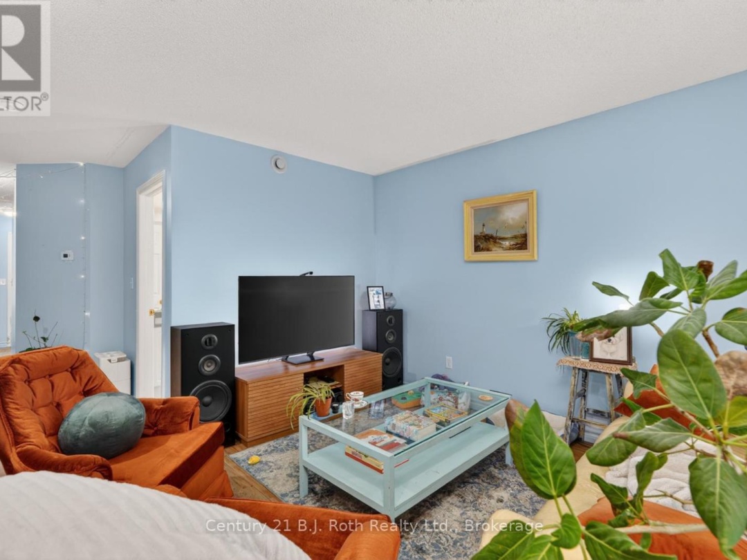 275 HIRAM STREET, Bracebridge (Macaulay)