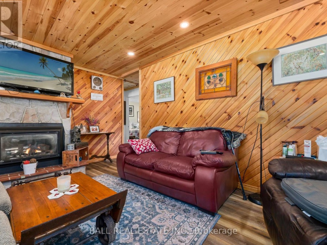 1561 CRYSTAL LAKE ROAD, Crystal Lake