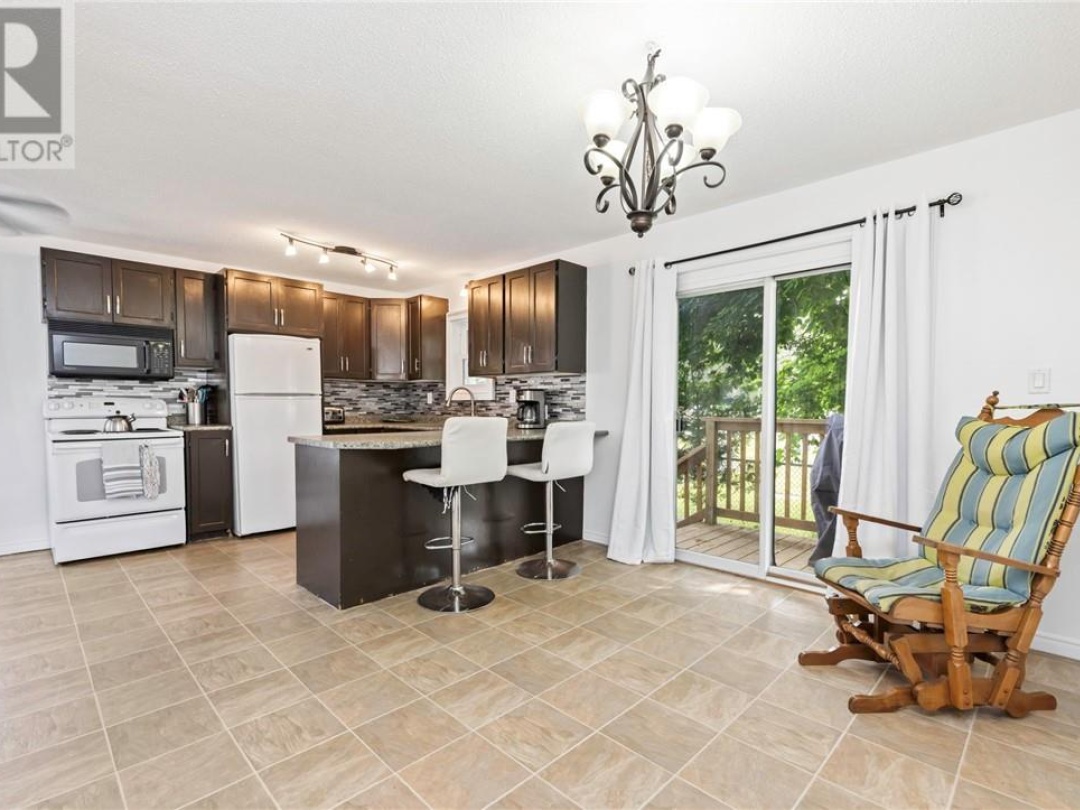 5 Hillcrest Avenue, 