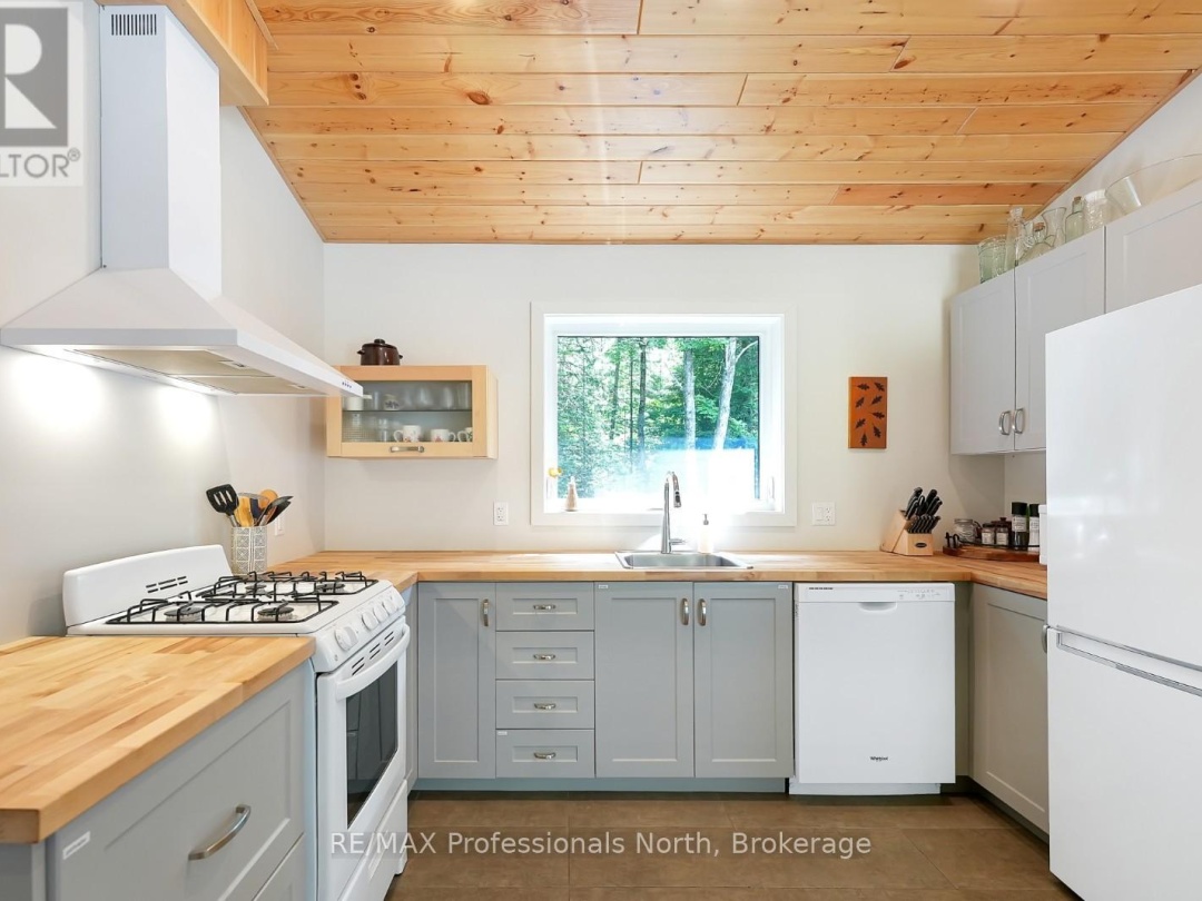1462 MINNICOCK LAKE ROAD, 