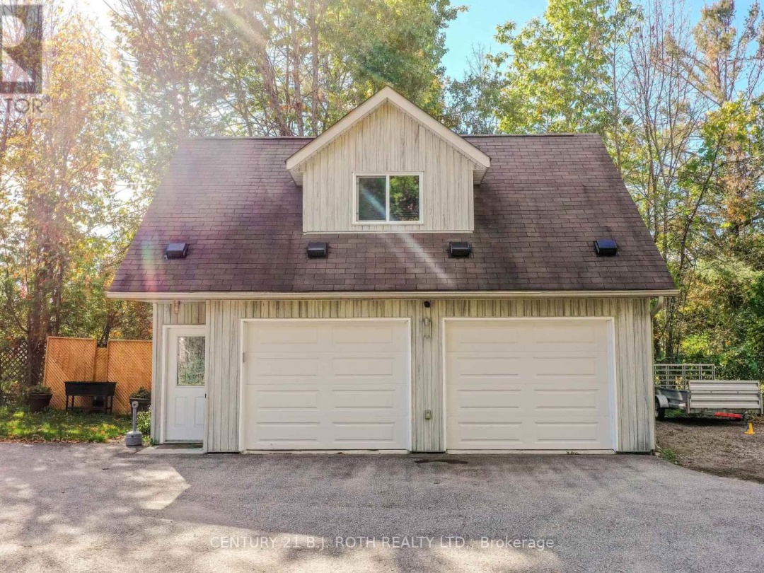 3371 LAKE ST. GEORGE BOULEVARD, Lake St George