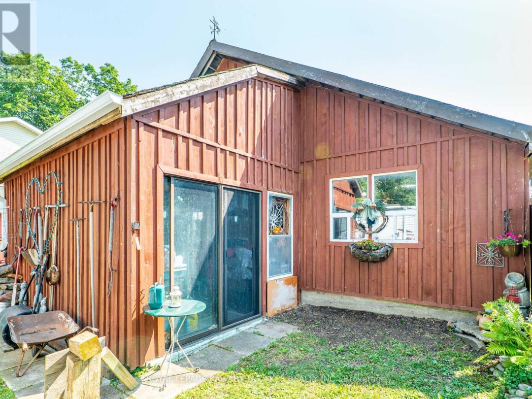 1028 LITTLE BRITAIN ROAD, 