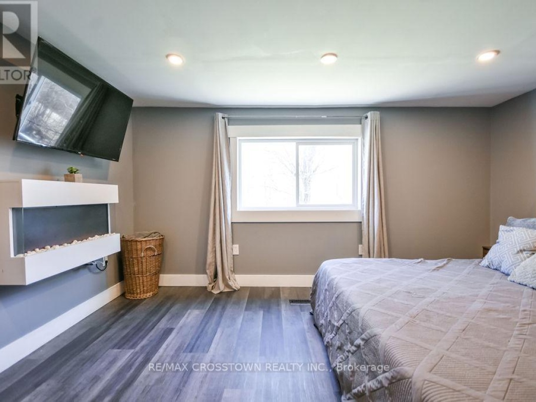 461 BARNES AVENUE, Tay (Port McNicoll)