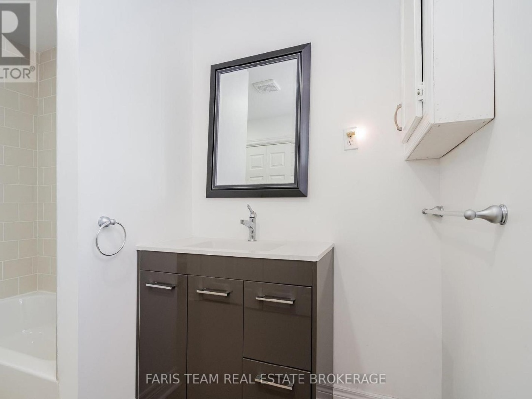 3554 JOHN STREET, Ramara