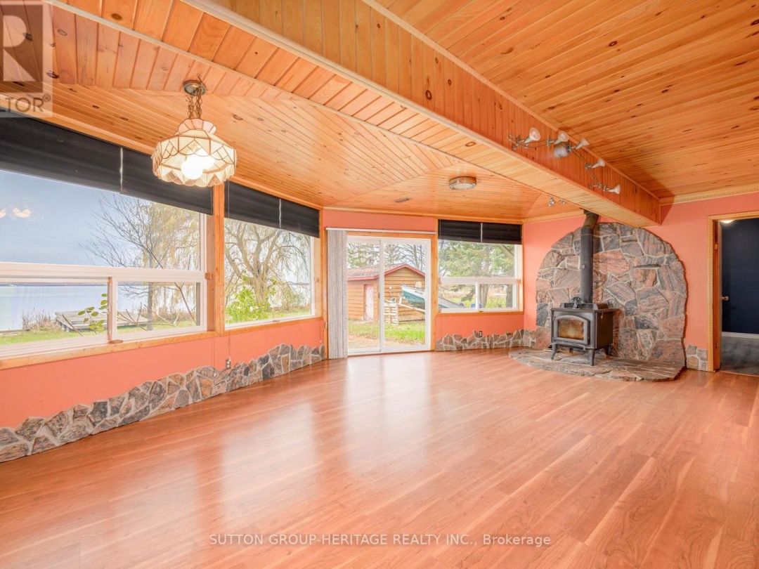 24 PLEASANT VIEW CRESCENT, 