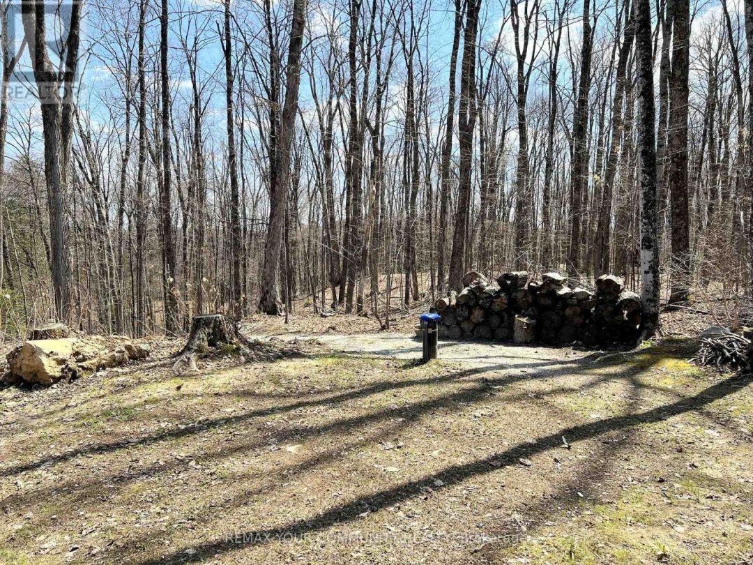 1534 SALERNO LAKE ROAD, Highlands East (Glamorgan)