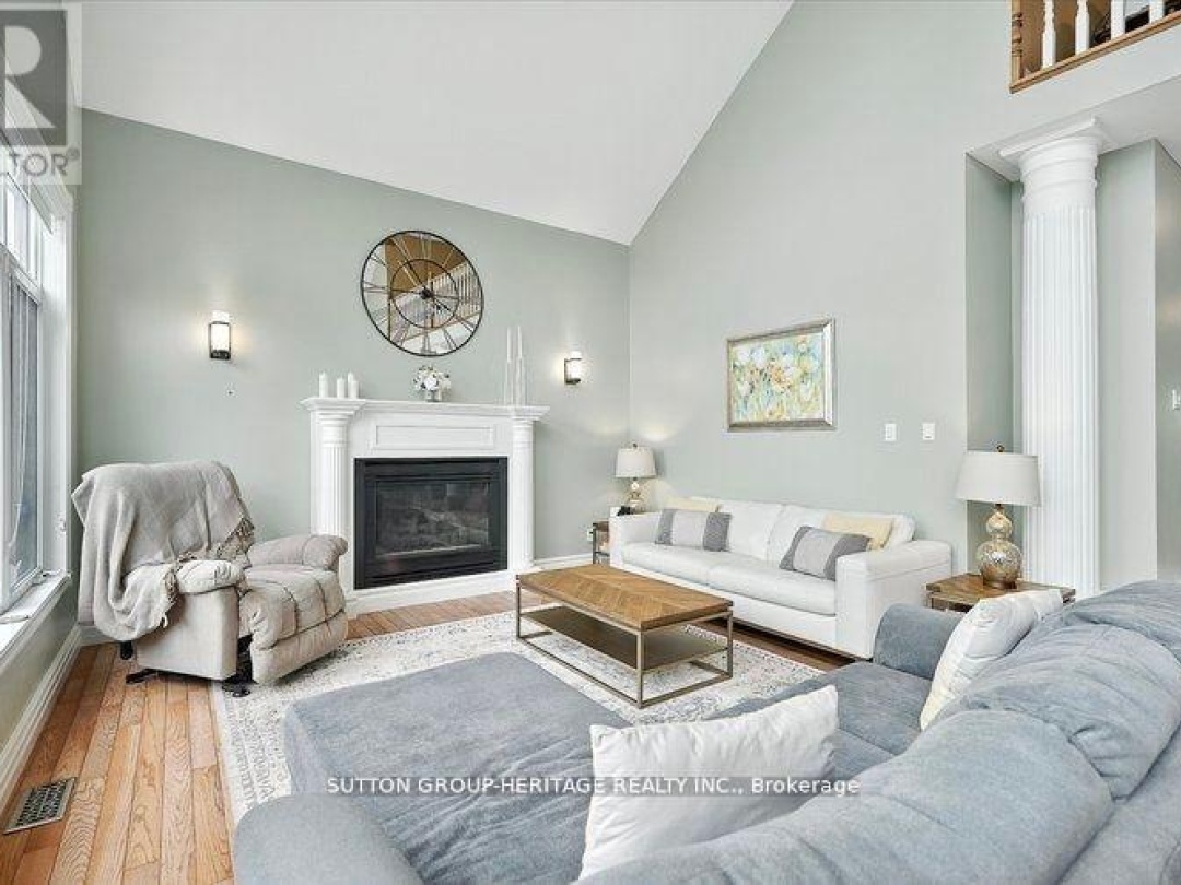 400 FRONT STREET W, Sturgeon Lake
