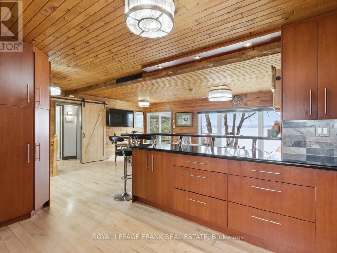 111 BALL POINT ROAD, Lake Scugog