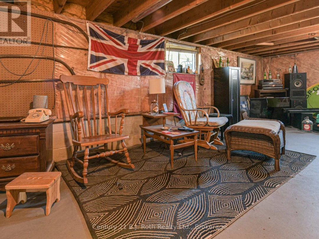2352 REEVES ROAD, Tay