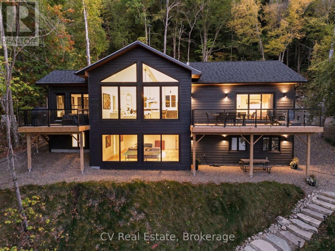 1399 BAYBREEZE LANE, Redstone Lake