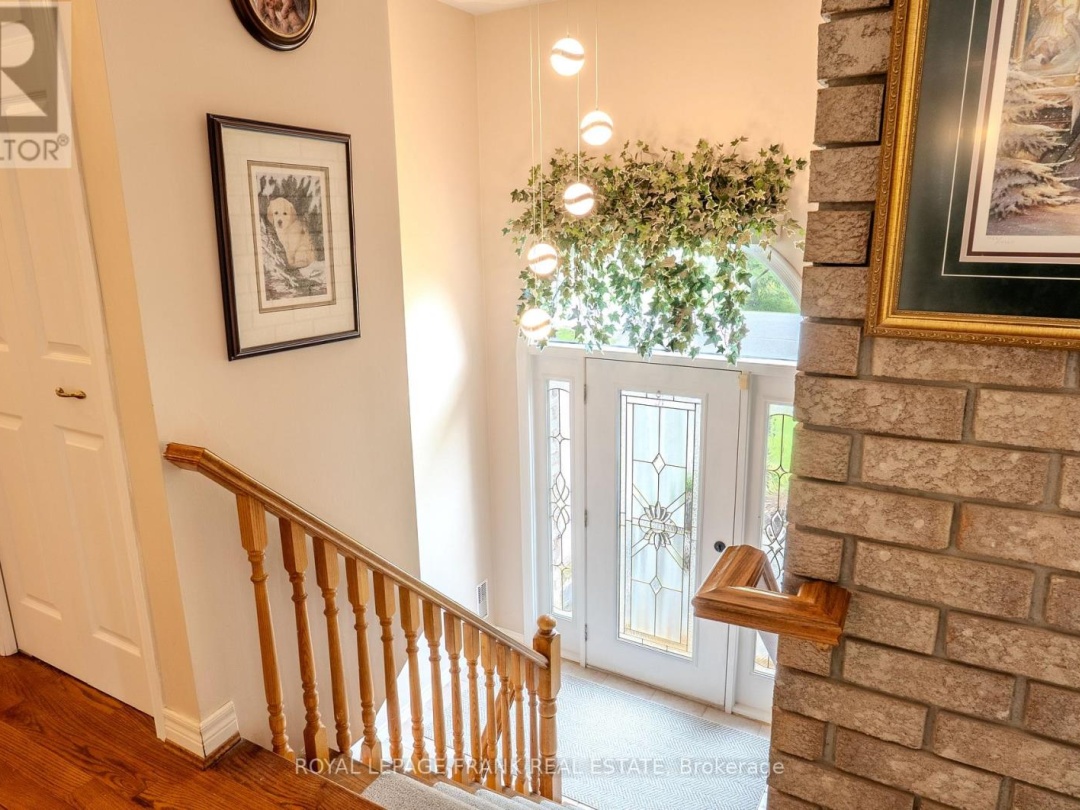 97 PIRATES GLEN DRIVE, Pigeon Lake