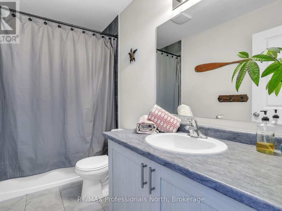 33 WHITEHORN PARK ROAD W, Bracebridge (Macaulay)