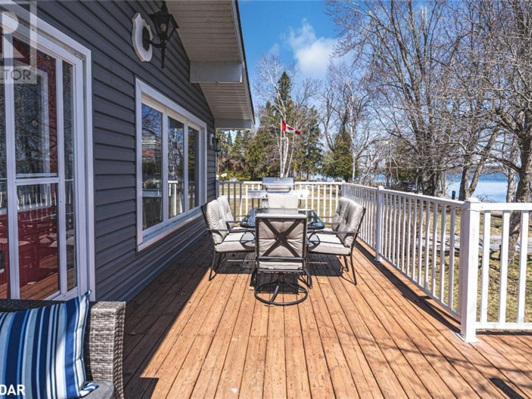 185 AVERY POINT Road, Dalrymple Lake