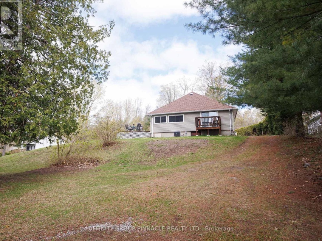 106 COLDSTREAM ROAD, Rosedale Lake