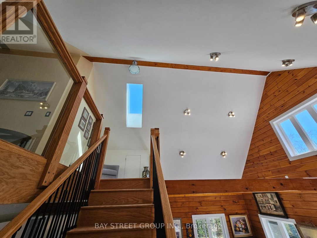 1032 SPRING LAKE ROAD, Bracebridge (Draper)