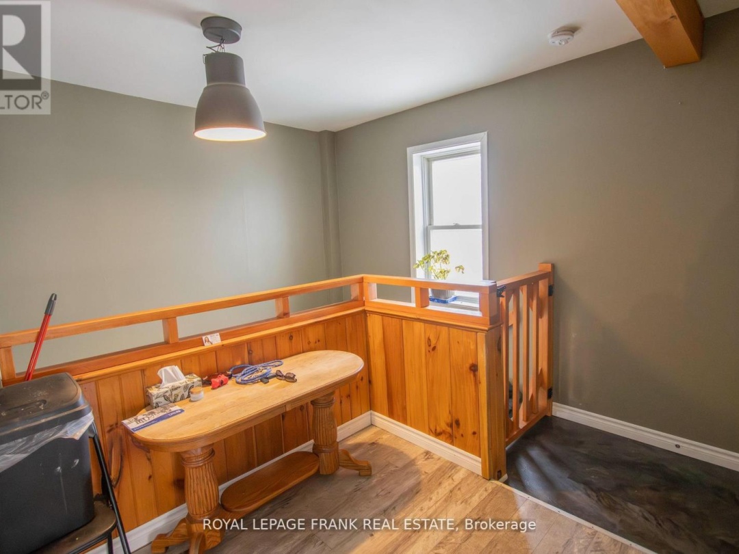 49 MAIN STREET, Kawartha Lakes (Bobcaygeon)