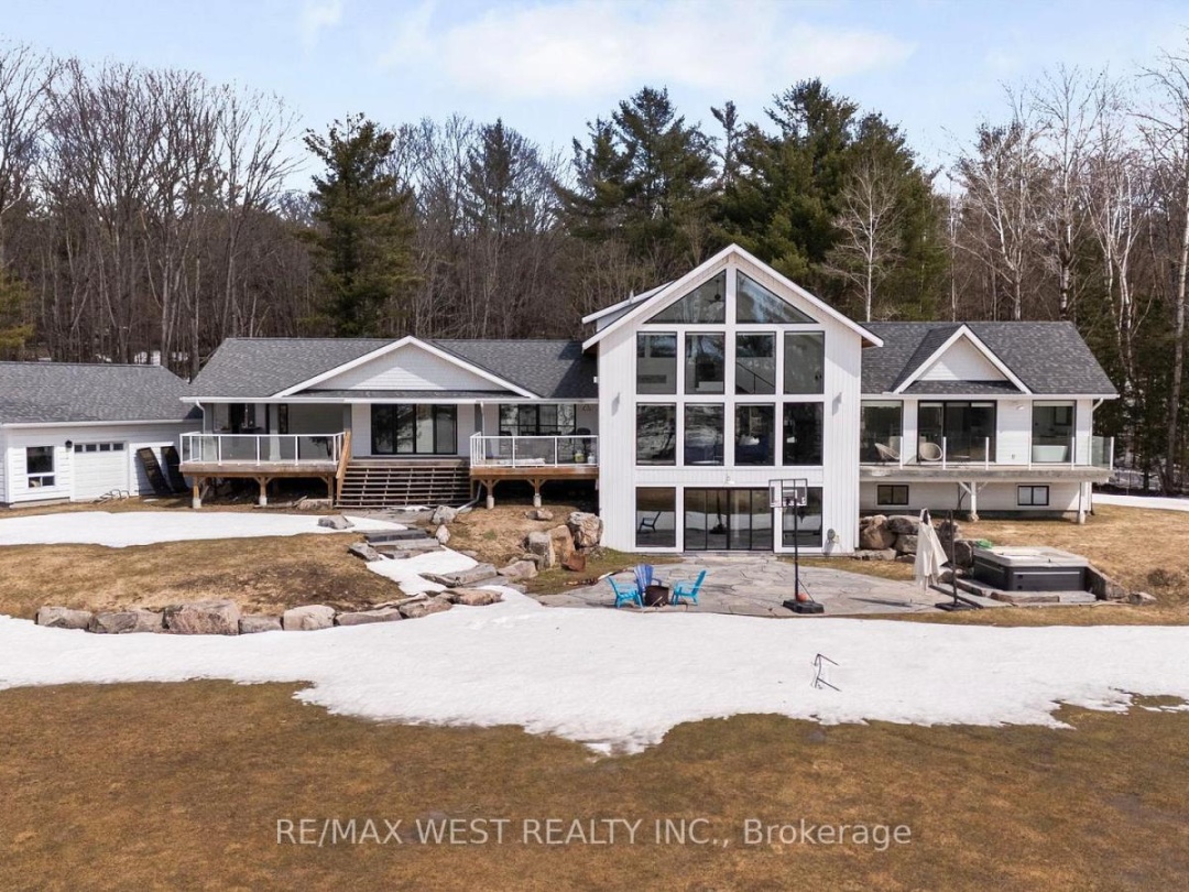 1 - 1331 SOUTH MONCK DRIVE, 