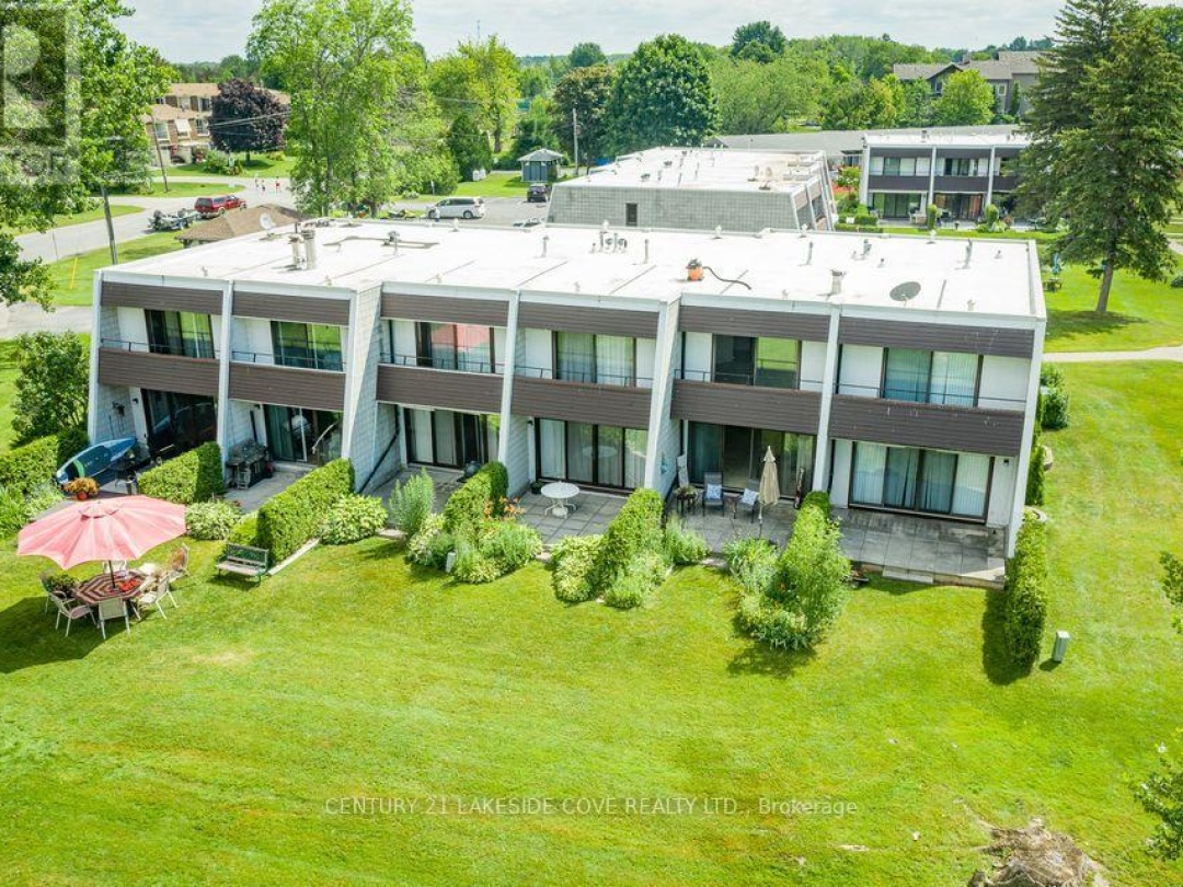 UNIT 14 - 1 PARADISE BOULEVARD, Lake Simcoe