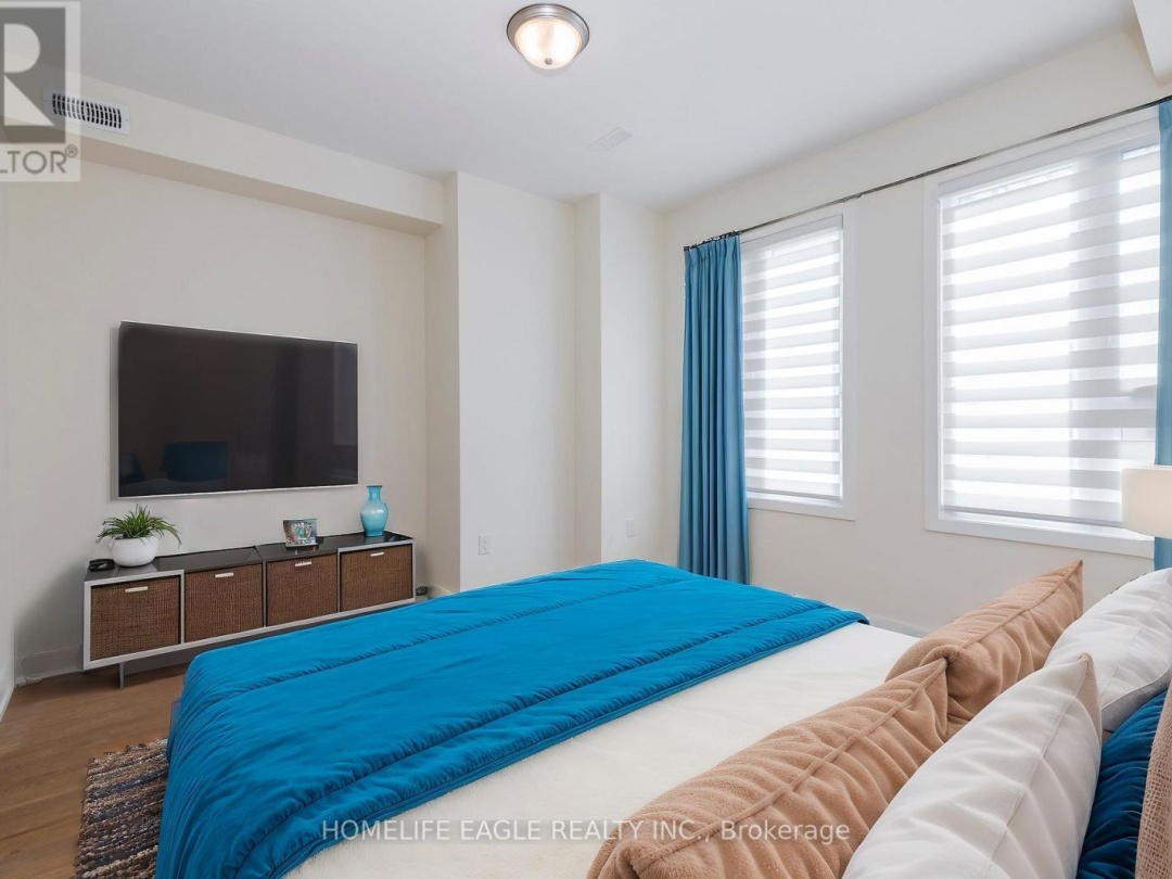 2 MARINER'S PIER WAY, Lake Simcoe