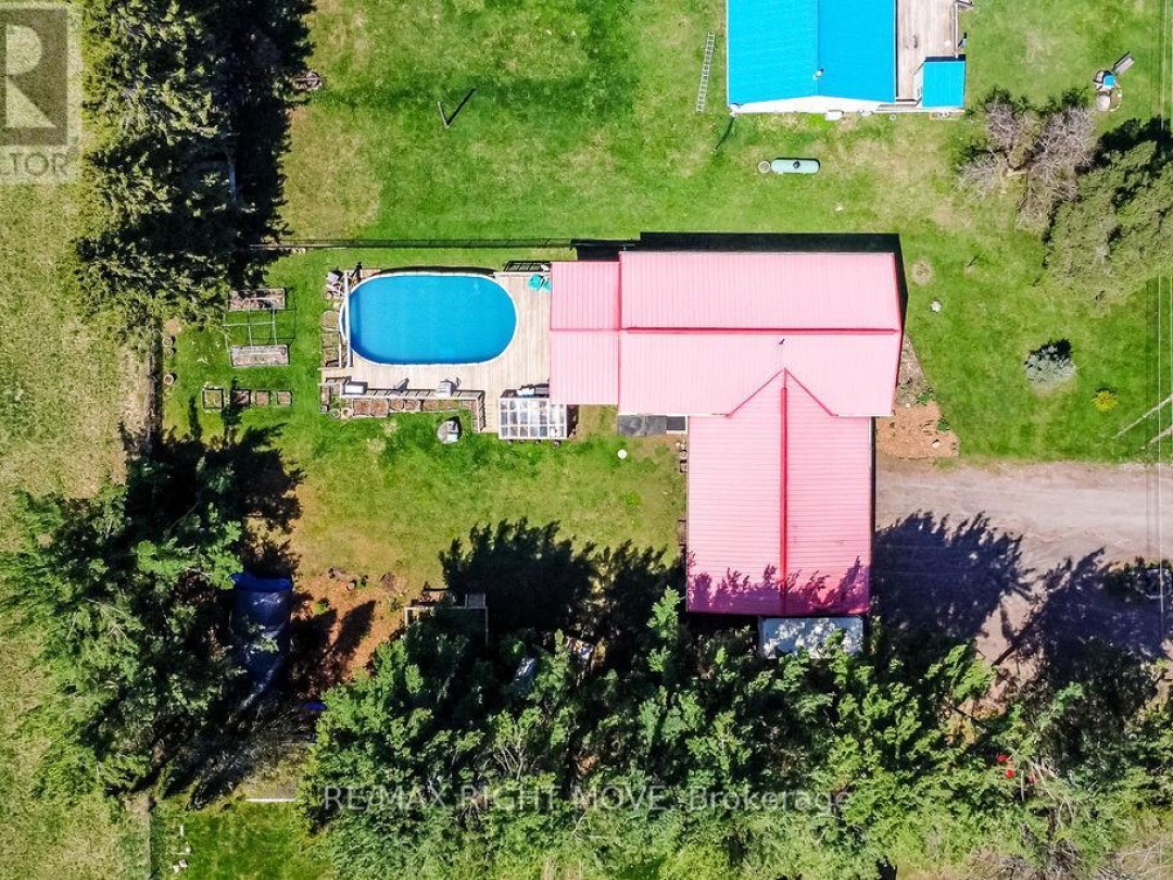 12 FULSOM CRESCENT, Dalrymple-north Lake
