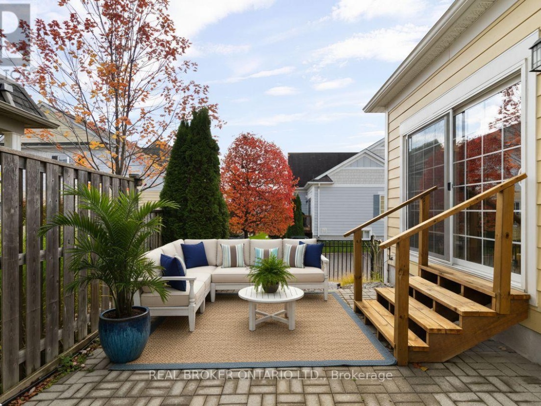 3315 BEACH CLUB BOULEVARD, 