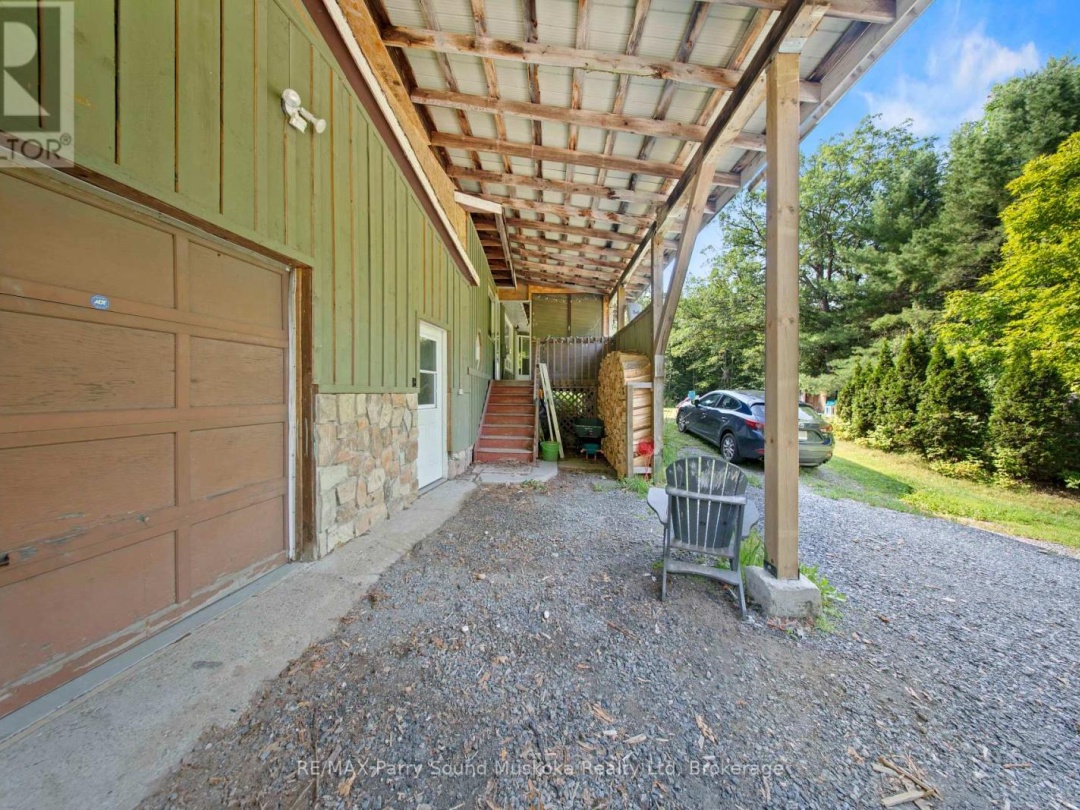 28 BLACK ROAD, Seguin