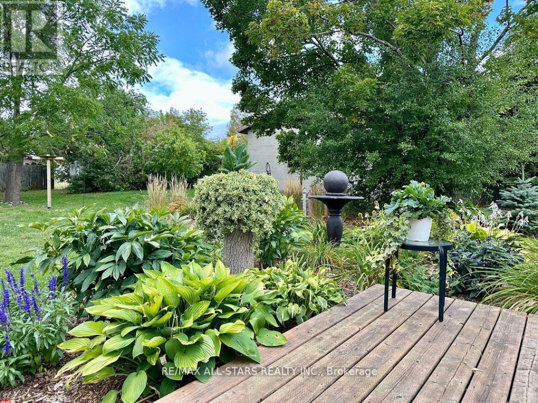 18 JOSEPH STREET, Kawartha Lakes (Bobcaygeon)