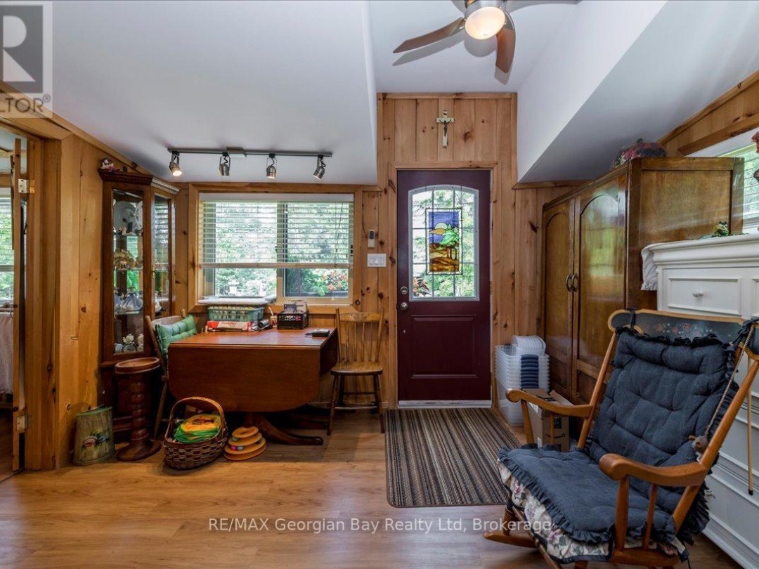 21 GRANDVIEW ROAD, 
