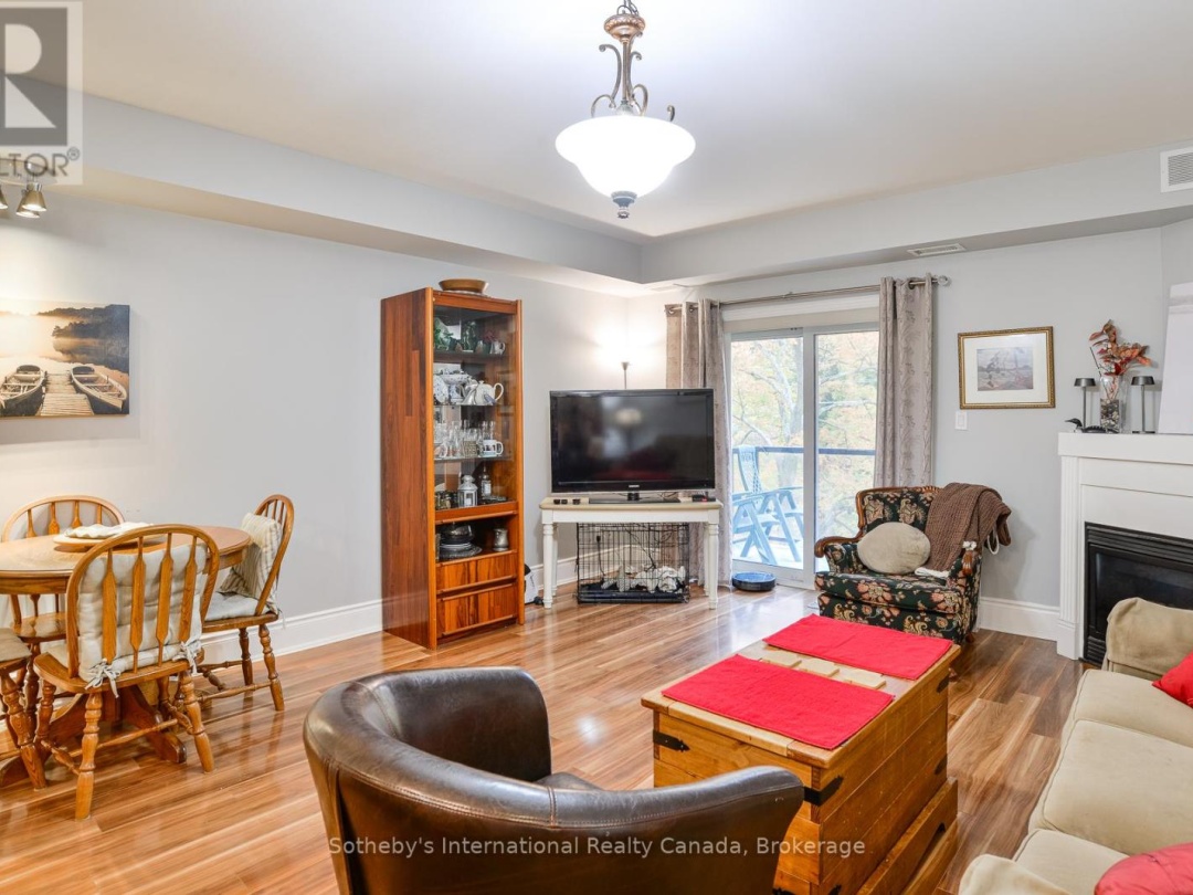 407 - 391 JAMES STREET W, 