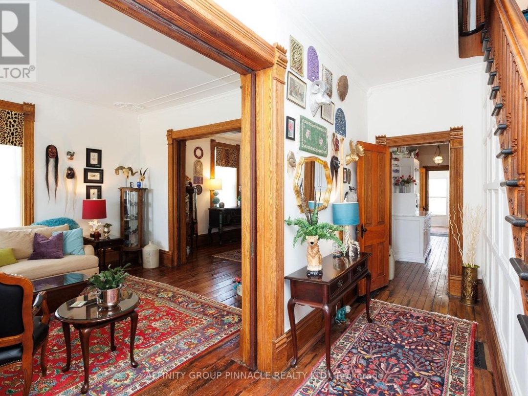 42 OAK STREET, Kawartha Lakes (Fenelon Falls)