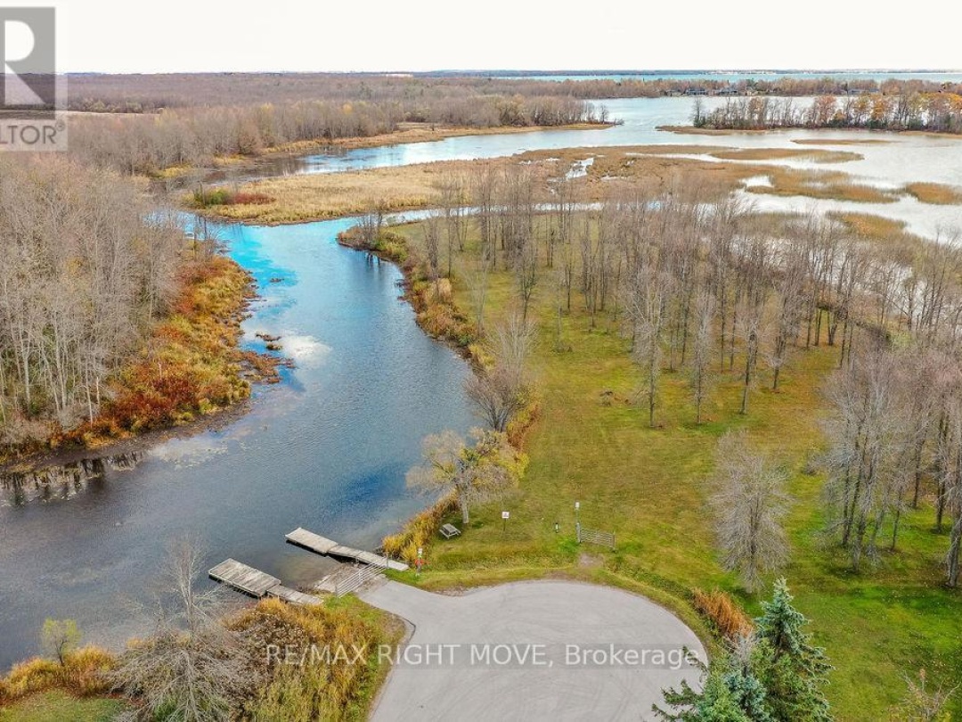 3811 LEO CRESCENT, Barnstable Bay