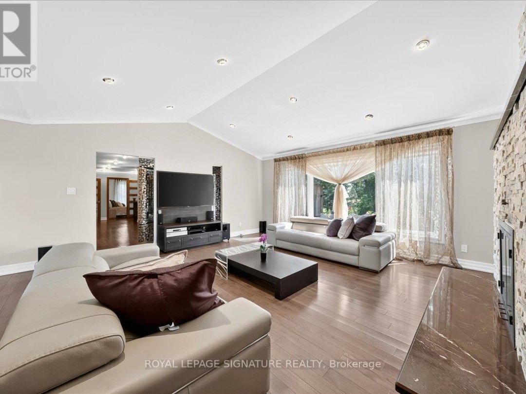 27900 THORAH SIDE ROAD, 