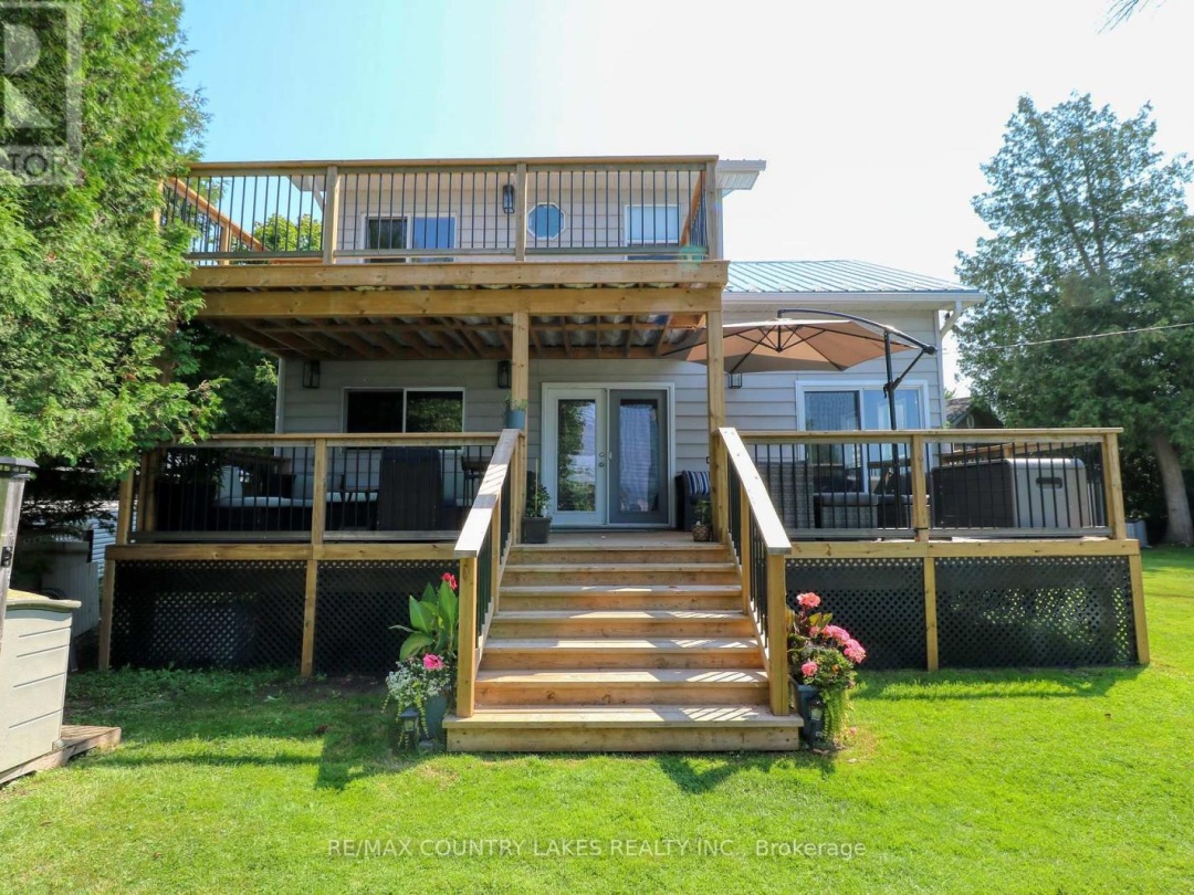 104 The Steps Road, Simcoe Lake