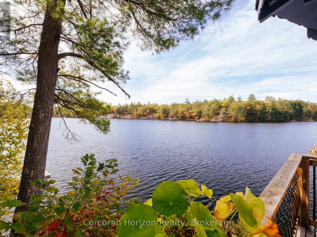 566 HUNGRY BAY ROAD W, Six Mile Lake